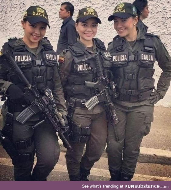 Some Columbian police officers