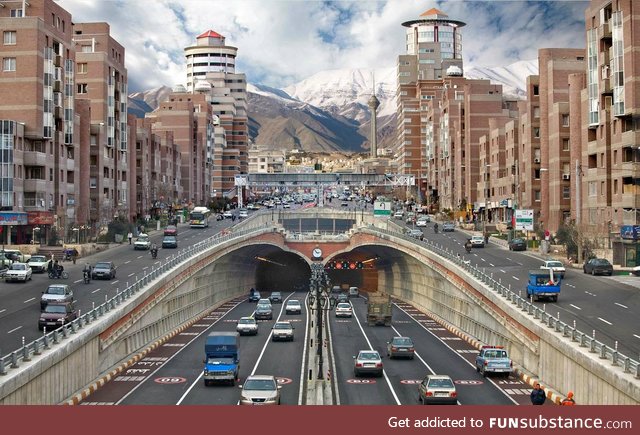 An Iranian street (Tehran)