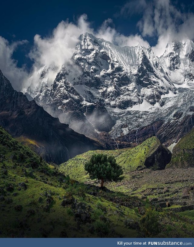 The mountains of Peru look as though they're concealing the way into Mordor