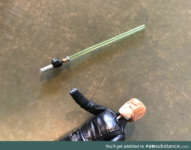 My friend’s Luke Skywalker toy happened to break in the perfect spot