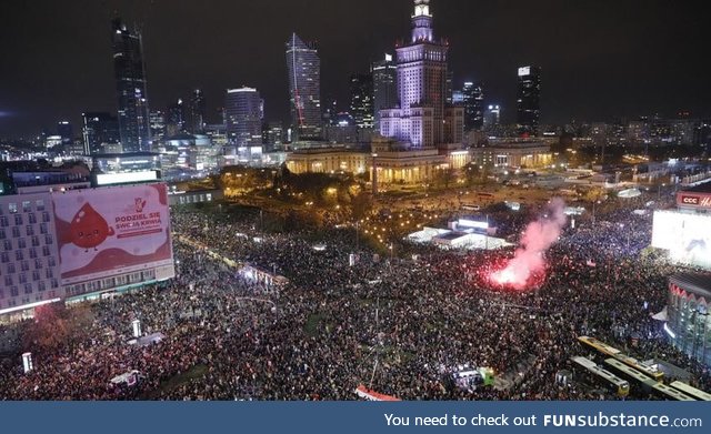 Massive protests in Warsaw, Poland after the government bans abortion