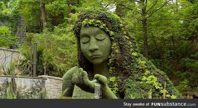 Giant living sculptures at atlanta botanical gardens’ exhibition