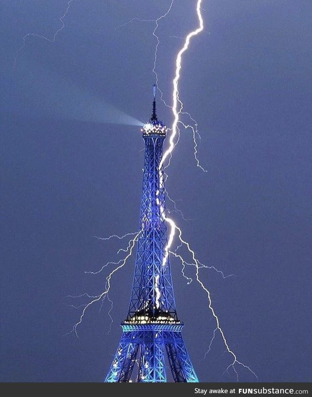 Lightning striking the Eiffel Tower