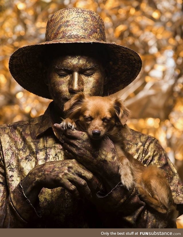 The Venezuelan street performer Yorge and his dog Jasper