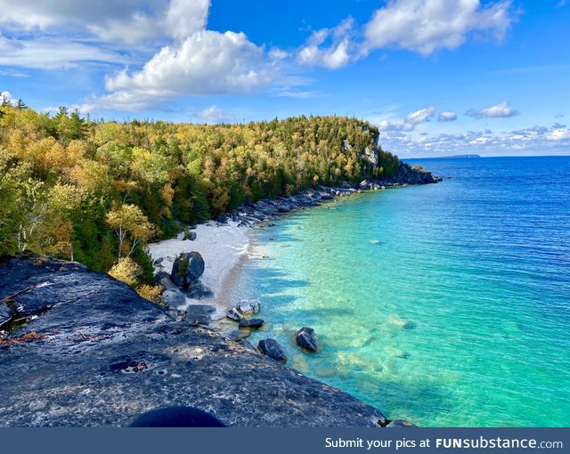 The views from the limestone cliffs of the Bruce Peninsula (Ontario Canada)