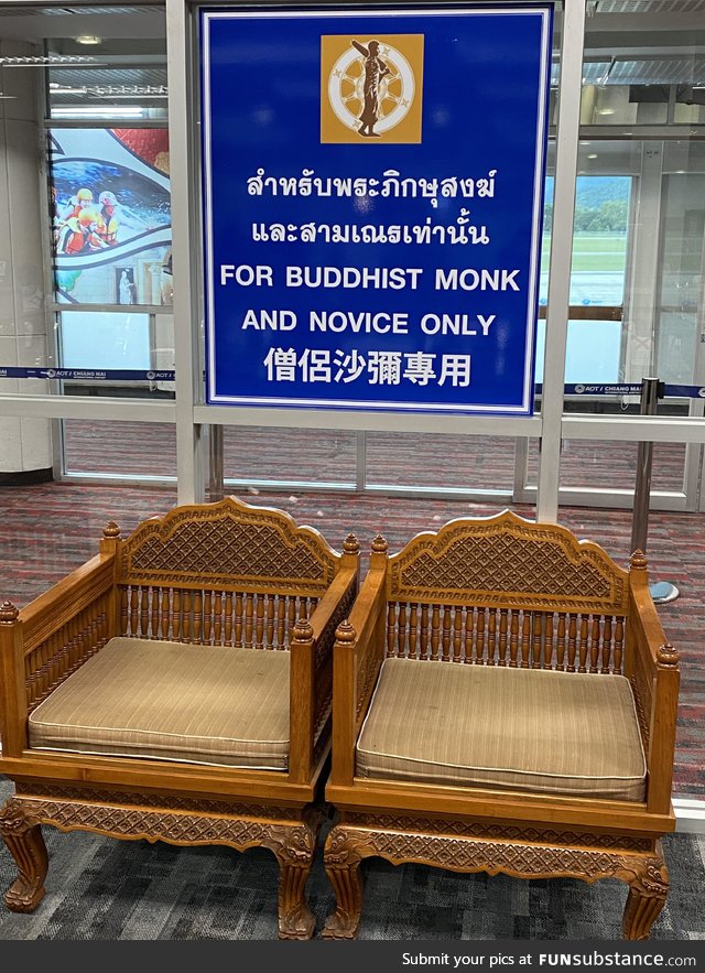 Buddhist monks get special seats at Thai airports, apparently