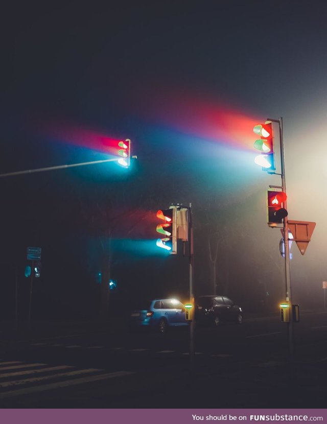 The traffic lights yesterday at midnight