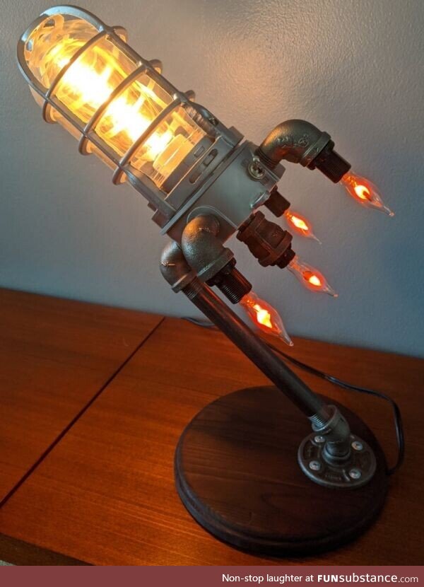 Rocketship lamp