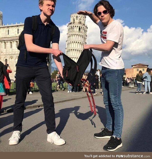 Employees of the British Museum collecting Italian artifacts