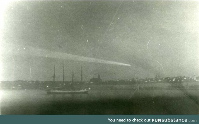 Port Townsend, Washington with Halley's Comet overhead, May 23 1910