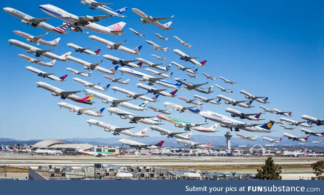 40+ pictures of airplanes taking off from LAX overlayed