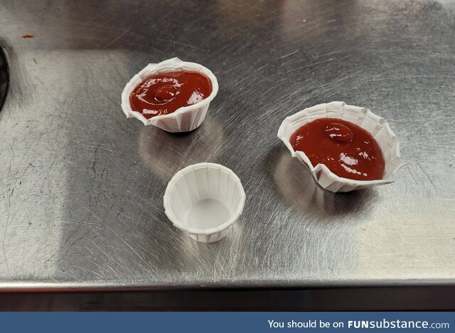 (OC) How in the goddamn f*ck did my fat ass just find out that these ketchup things