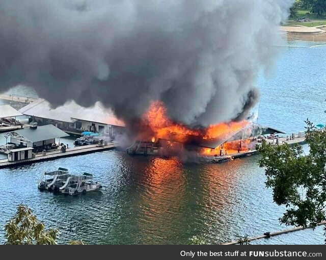 Houseboat came in too fast and hit the fuel pumps on Dale Hollow Lake in Tennessee