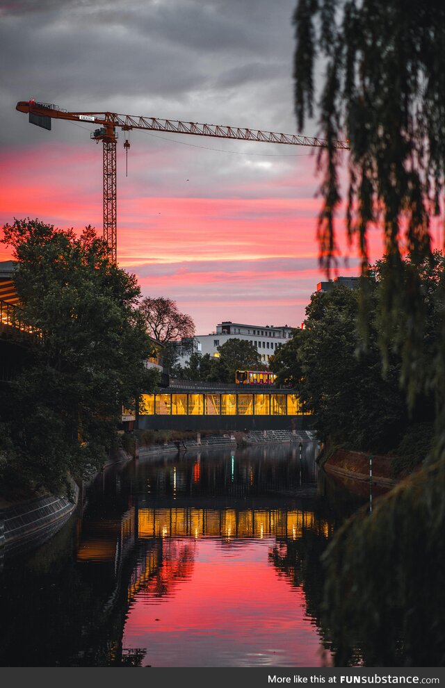 I took a picture of todays sunrise in berlin!