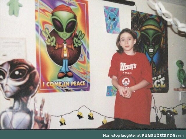 Nothing says awkward middle school years like a Wendy’s tee and a room full of aliens