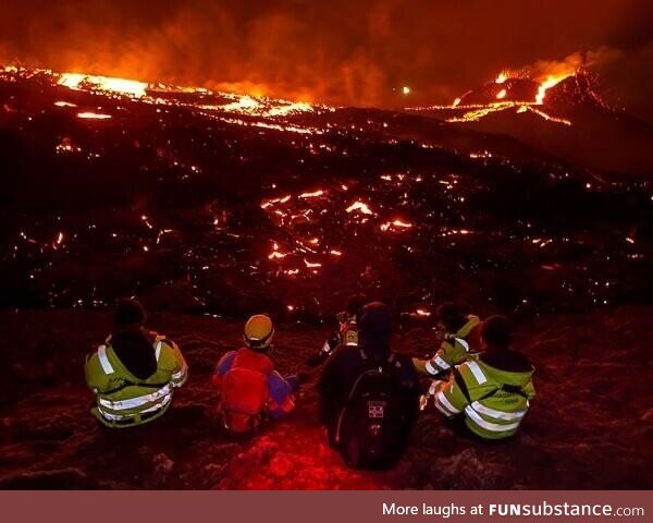 There’s are volcanic eruption happening in Grindavík, Iceland