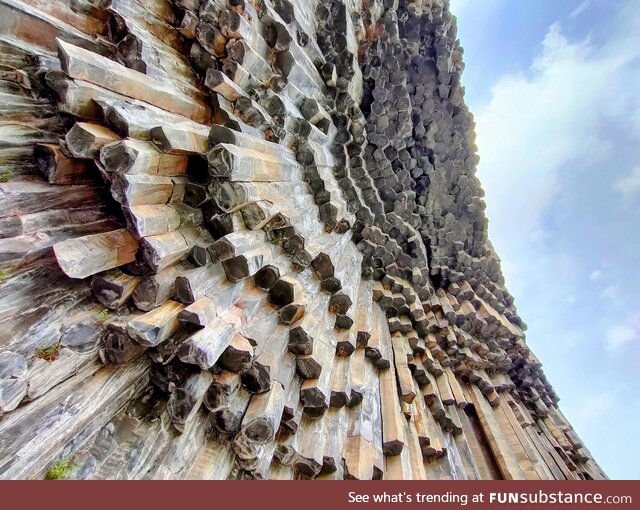 Bottom-up view of the Symphony of Stones