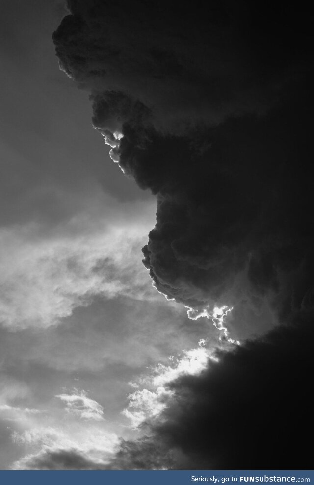 Storm cloud rolling in