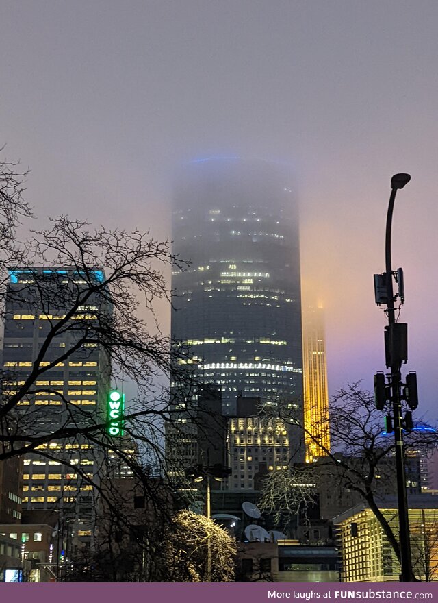 [OC] The way the fog mixes with this lighting in Minneapolis