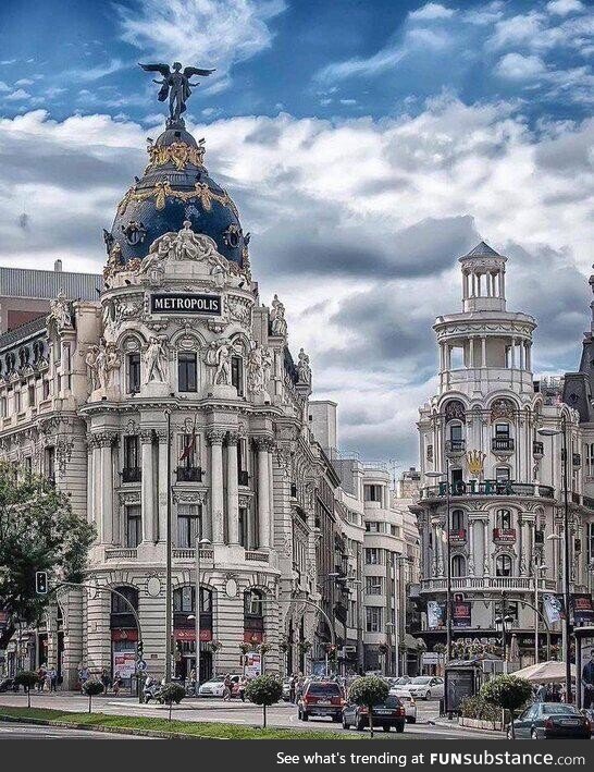 The Metropolis Building (Edificio Metrópolis) is a famous office building in Madrid,