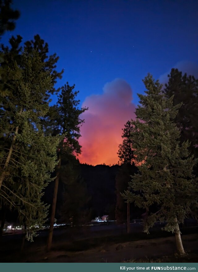 Wildfire approaches