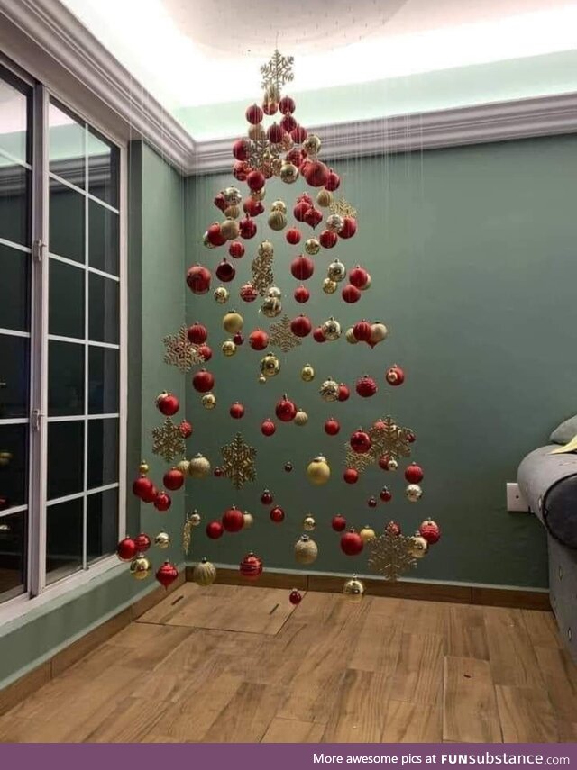 Tree-free Christmas tree