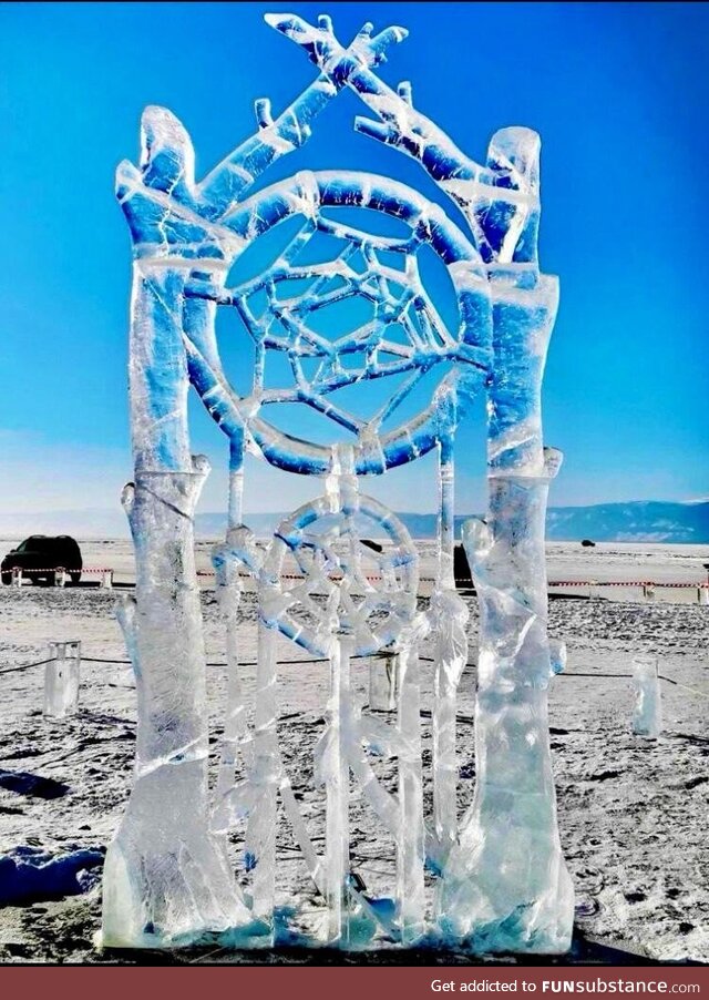 Ice sculpture