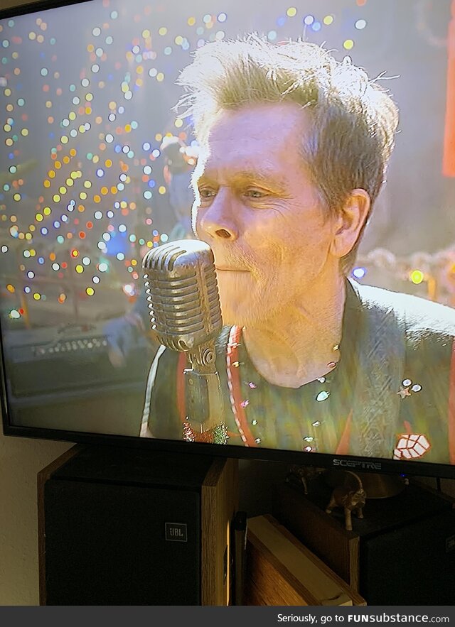 Kevin bacon apparently can sing into a backwards microphone with no negative results