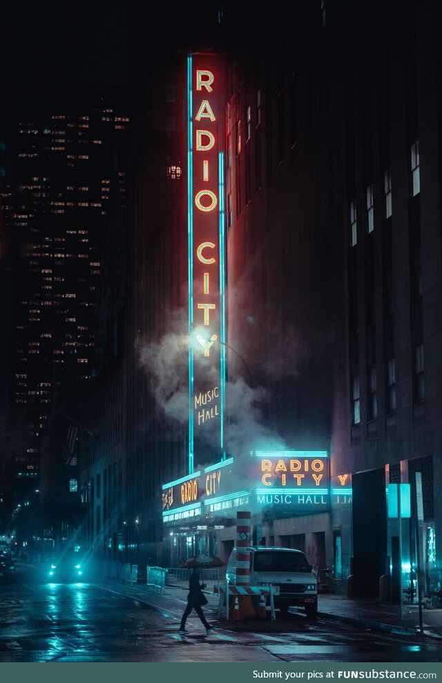 A quiet night at Radio City