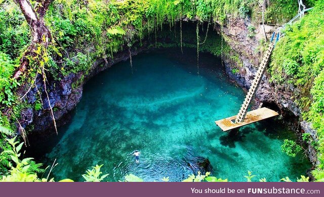 To sua ocean trench samoa, south pacific