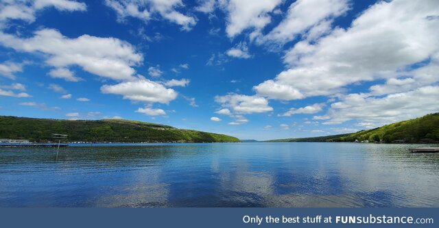 [OC] Lunchtime view of Keuka Lake in Hammondsport, New York