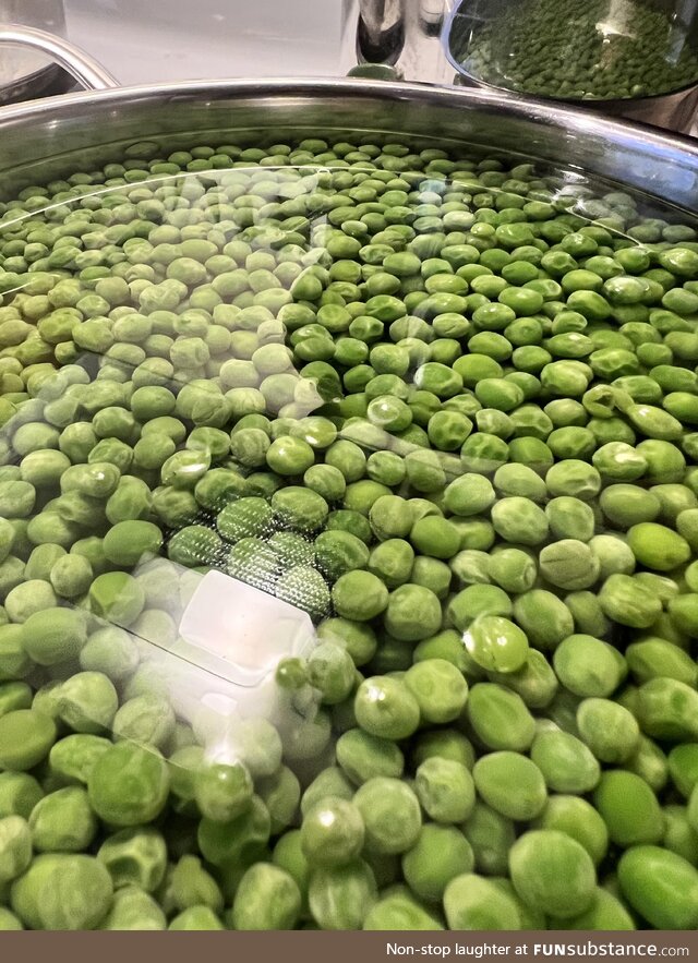 These peas look 2d