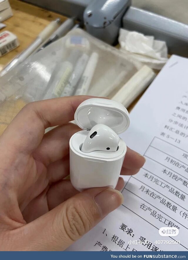 Van Gogh's Airpod