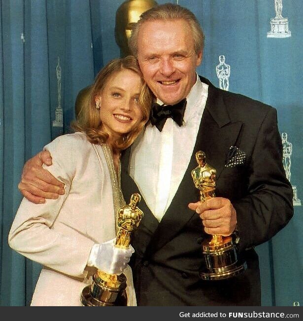 Anthony Hopkins and Jodie Foster holding their Oscars for Best Actor and Best Actress,