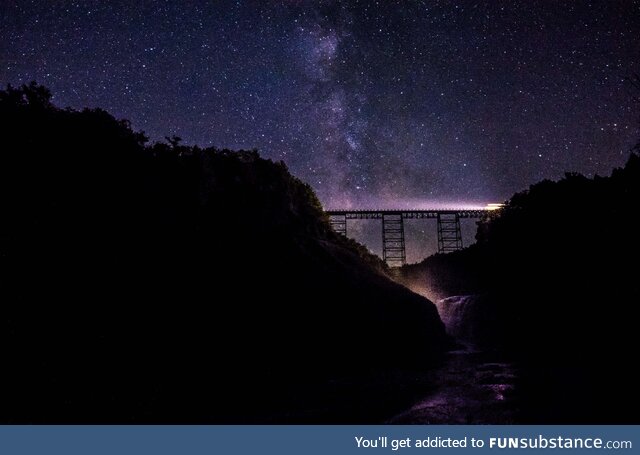 Train on Letchworth Bridge