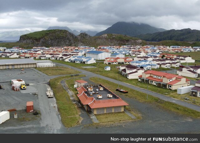 Most of this subdivision, including the McDonald's, was abandoned in the 1990s