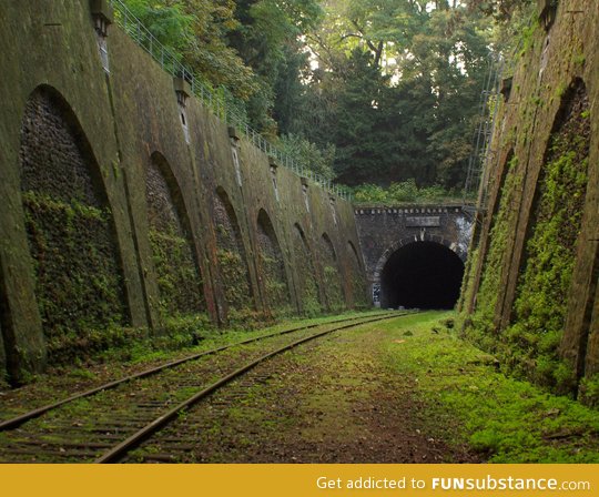 Abandoned railroad in paris