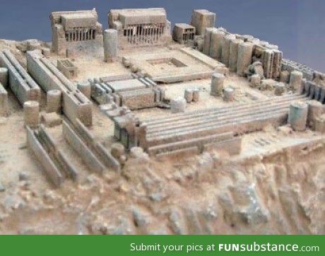 Old motherboard looks like ancient Greece