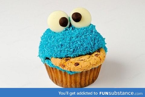 Cookie Monster cupcake!