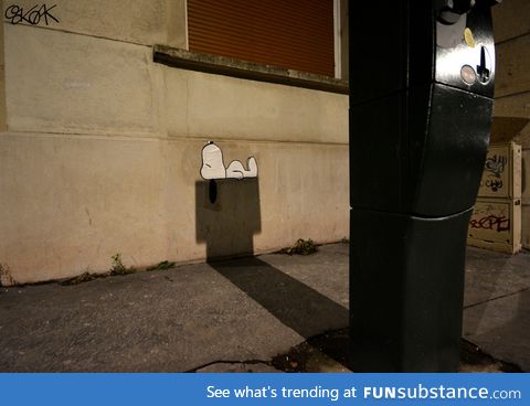 Snoopy shadow graffiti