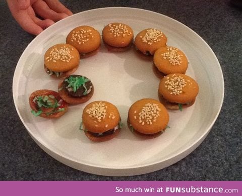 I made burger cookies!