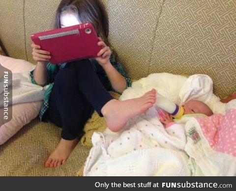 Learning to multitask at an early age