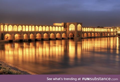 Si_o_se pol(the bridge of 33 spans),in Isfahan_Iran,built in 1602 over the Zayande River