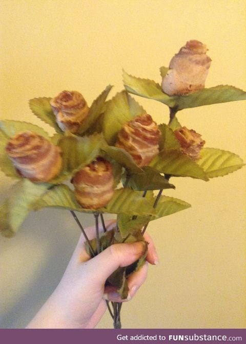 The bacon rose boquet I made my BF for Valentine's Day! A little late I know!