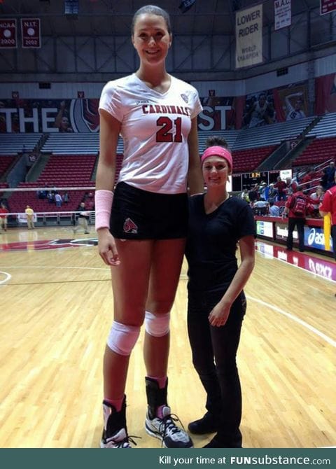 Just an average volleyball player 223cm and compare to normal girl 166cm