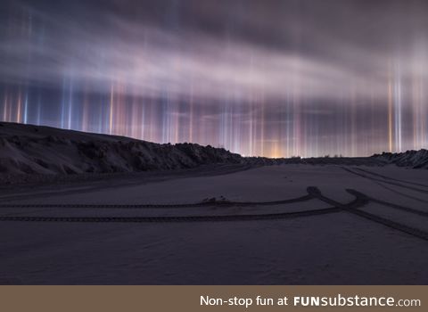 Rare phenomenon : Solar Pillars in Sept-Îles Quebec, Canada