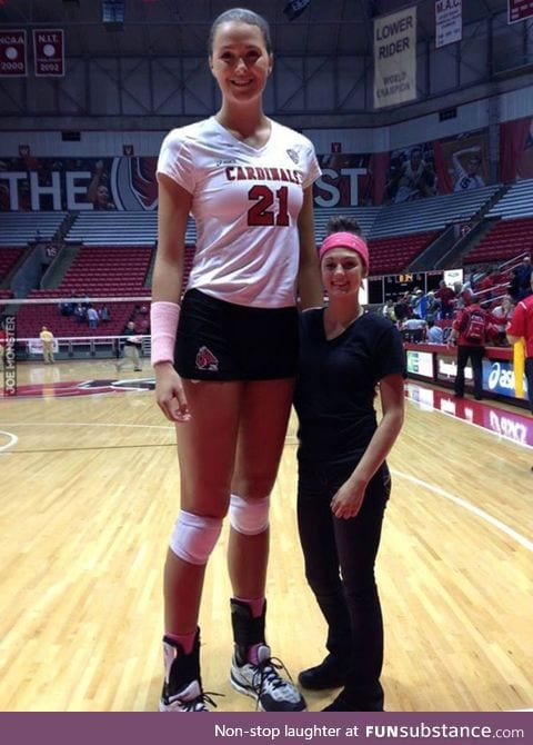 6'8'' vs 5'4''