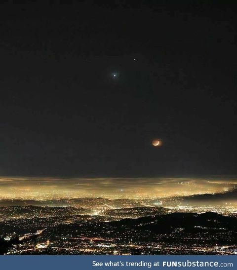 The Moon, Venus, and Jupiter (seen here 890 million km apart) over Los Angeles