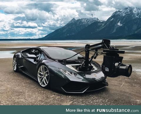 This modified $200,000 Lamborghini Hurac&aacute;N features a gyro-stabilized camera rig