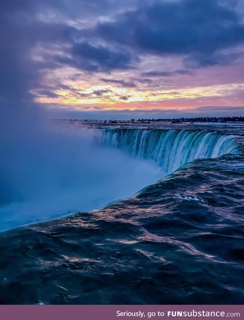 Drove 6 hours on a whim to watch the sun rise over Niagara Falls